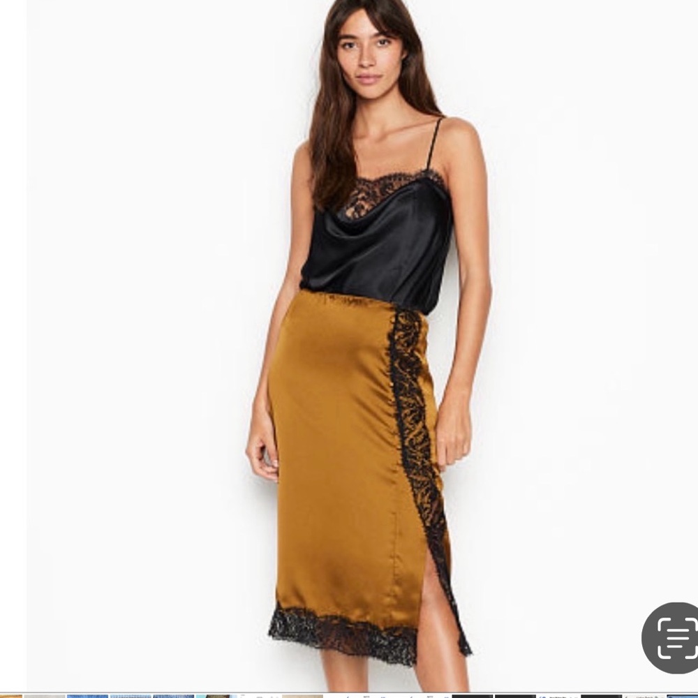 ❤️❤️❤️❤️ Hostess Pick ❤️❤️❤️❤️ Victoria Secret Skirt